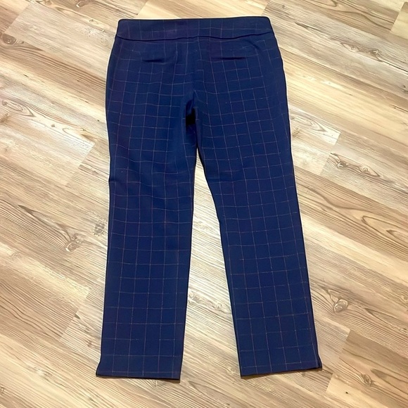 Charter Club Cambridge Windowpane Print Slim Pants Navy check Size 12P Pull on - Picture 3 of 13
